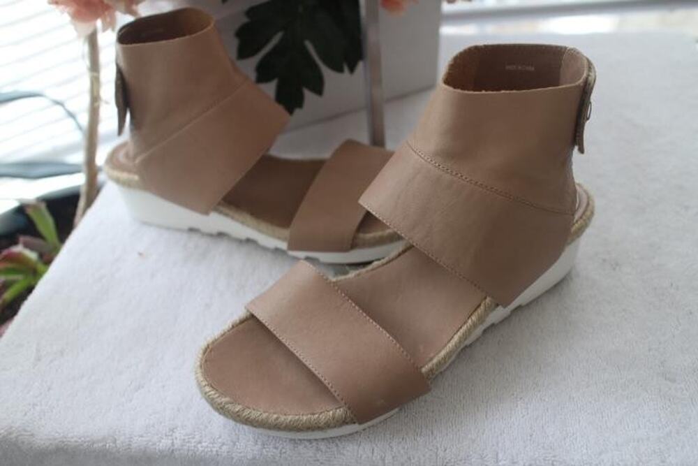 Eileen Fisher Glad Women Open Toe Leather Tan Gladiator Sandal 8.5 (taco700